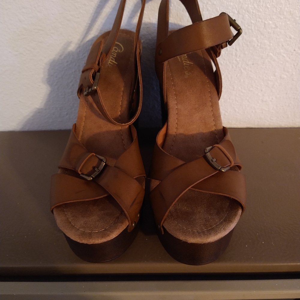 Platform Sandle - Picture 4 of 4